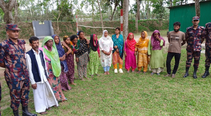 বিরল সীমান্তে ১৩ জনকে পুশ ইন 